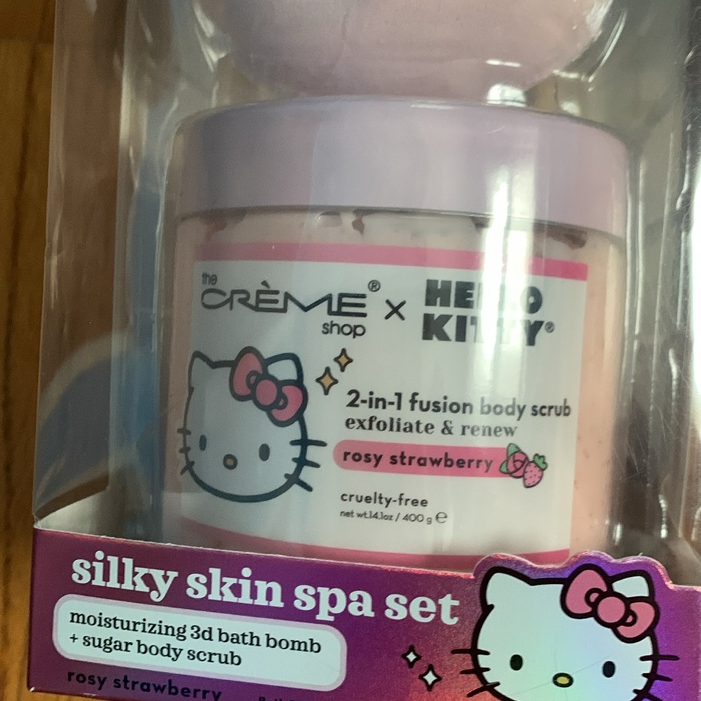 Hello kitty spa bundle - Picture 2 of 2